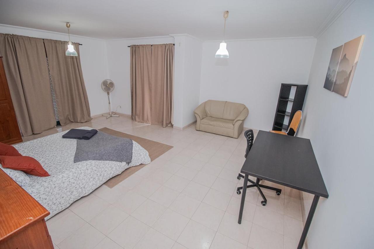 Charming Private Rooms In An Apartment A2 Penha - ฟารู ภายนอก รูปภาพ